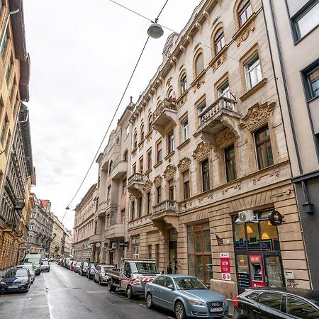 Budapest Magic Blue In Downtown Exterior foto
